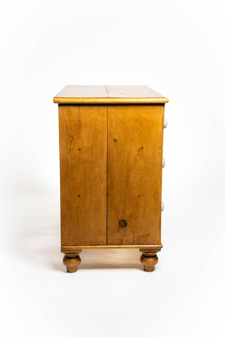Victorian English Pine Chest of Drawers