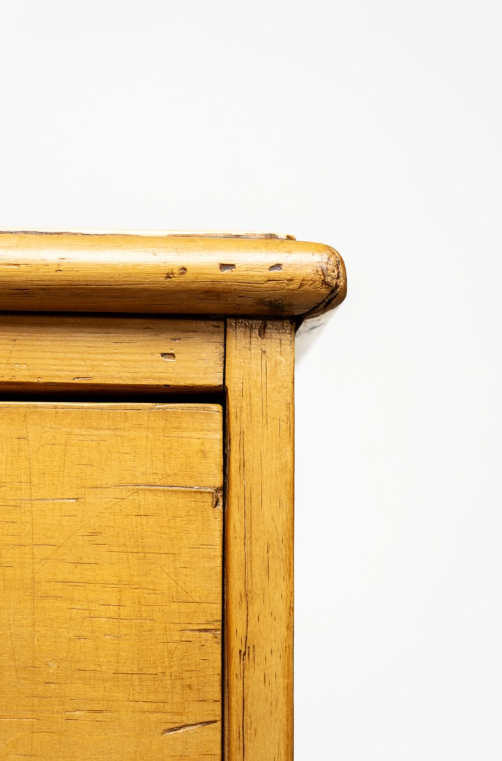 Victorian English Pine Chest of Drawers