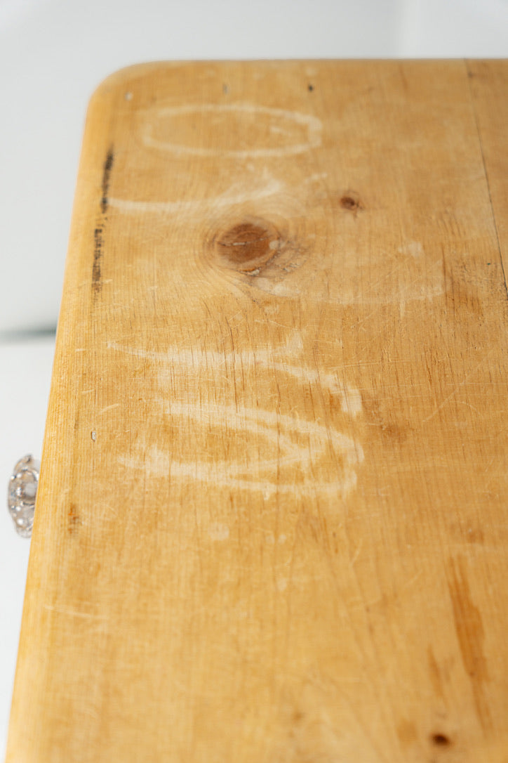 English Pine Chest of Drawers With Glass Knobs