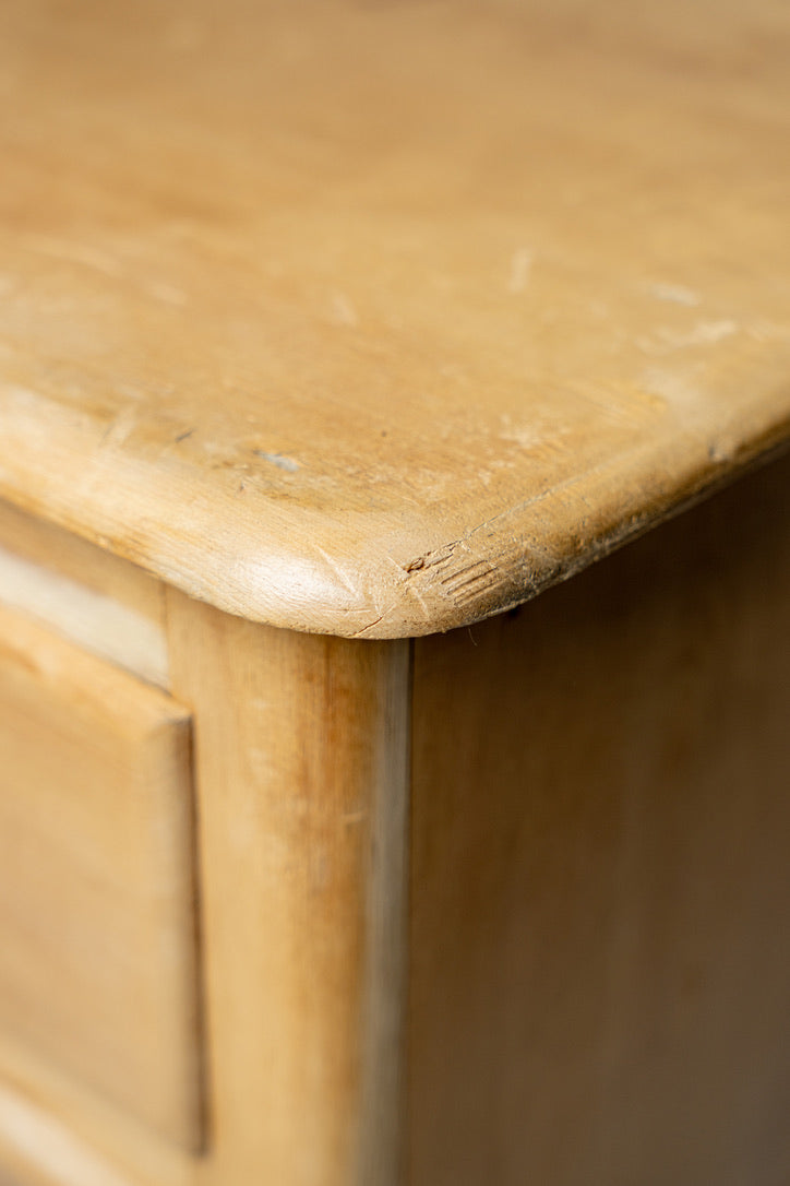 English Pine Chest of Drawers With Glass Knobs