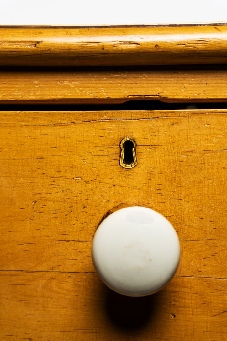 Victorian English Pine Chest of Drawers